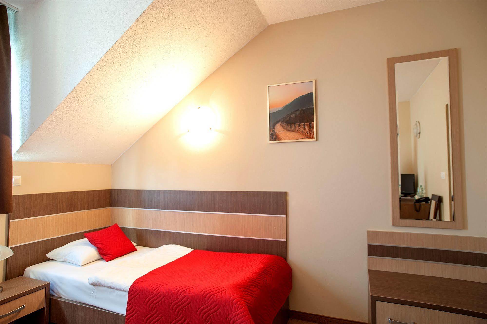 Hotel Sleep Wrocław Extérieur photo