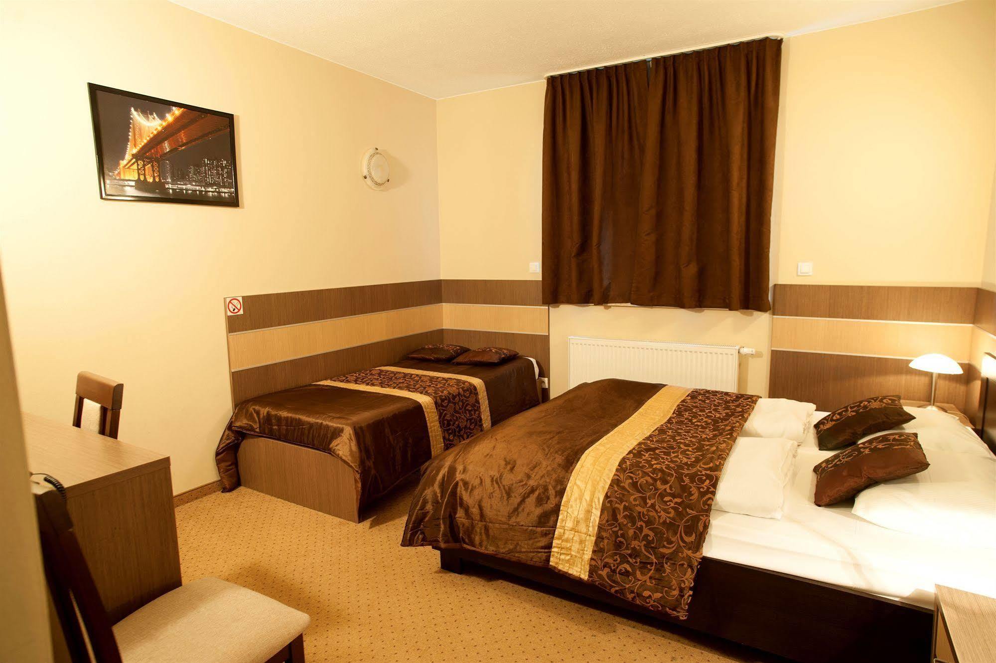 Hotel Sleep Wrocław Extérieur photo
